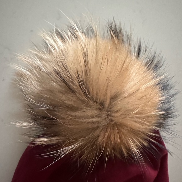 BH Maroon/Burgundy Beanie with Multicolor Tan Real Rabbit Fur Pom Pom - Picture 2 of 5